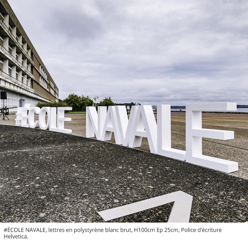 ecole navale de brest lettres polystyrène blanc brut police helvetica h100 l950 ep25