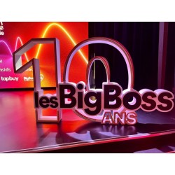 logo géant en polystyrène pour les 10 ans des Big Boss