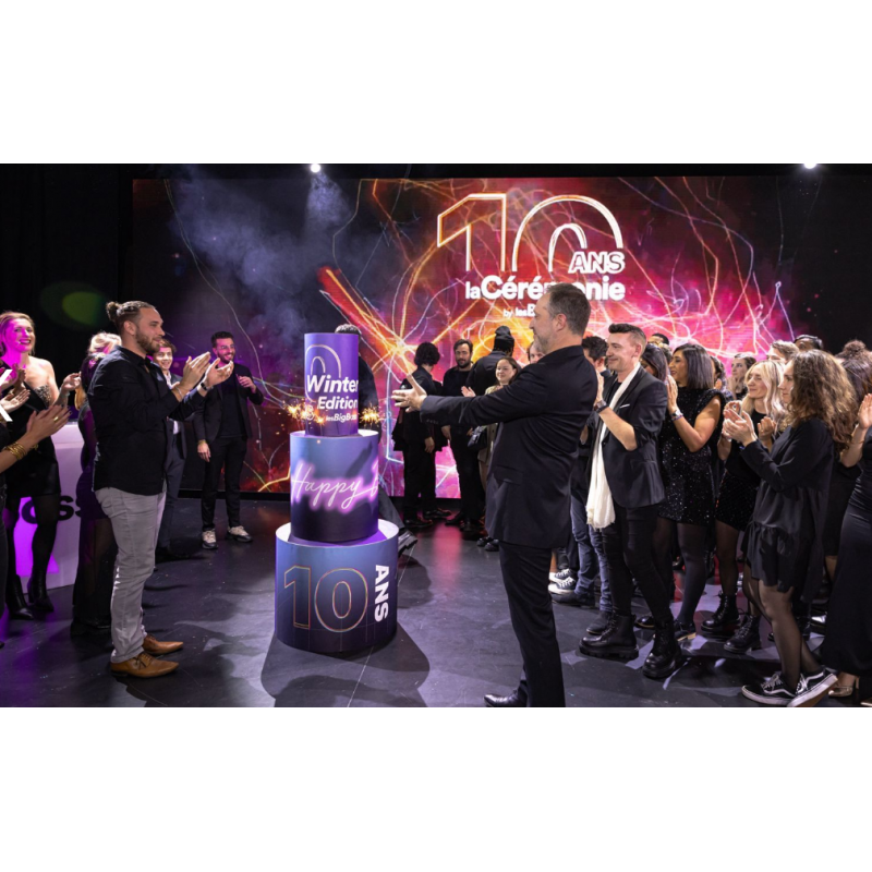 Gâteau en polystyrène pour les 10 ans des big boss