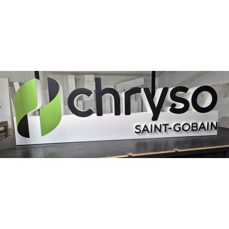 nouveau logo géant en polystyrène de Chryso de Saint Gobain