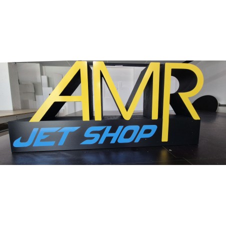 Logo géant en polystyrène AMR Jet Shop