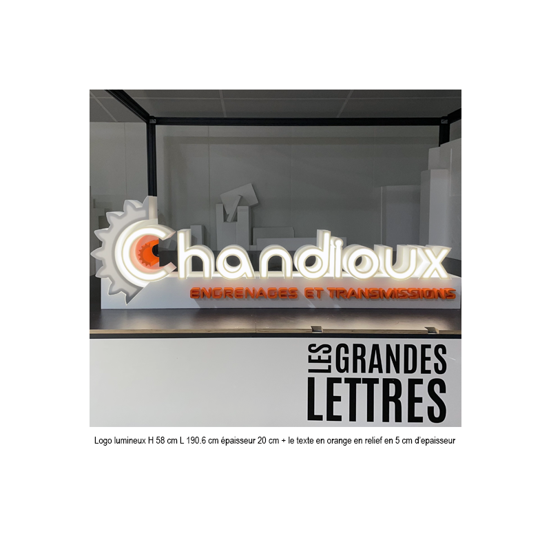 logo Chandioux géant en polystyrène lumineux