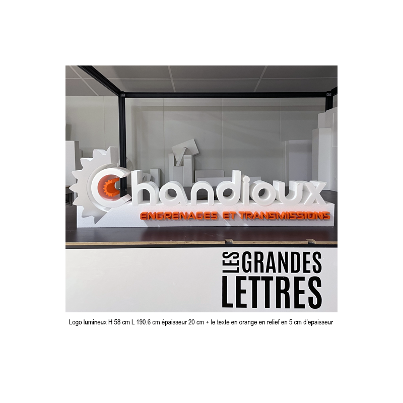 logo Chandioux géant en polystyrène lumineux éteint