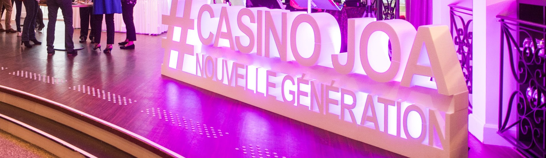 Logo évènementiel en polystyrène géants hashtag Casino Joa Nouvelle Génération Fête Ouverture Animation